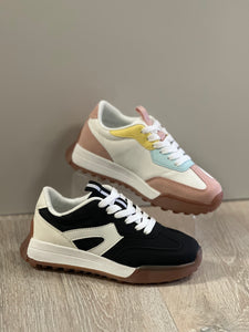 Girls Tennis Shoes/Black White-Round-13K