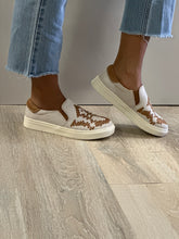 Load image into Gallery viewer, Very G Women Slip-on/Tan-marian
