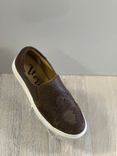 Load image into Gallery viewer, Very G Women Slip-on/Chocolate-marian