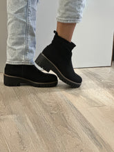 Load image into Gallery viewer, Very G Women Boots/Black-Dashing