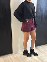 Load image into Gallery viewer, Women Sue Shorts/Burgundy-60073PN