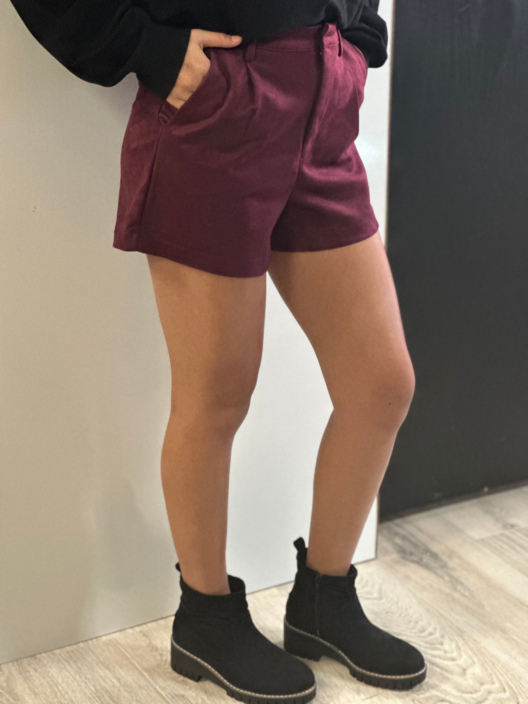 Women Sue Shorts/Burgundy-60073PN