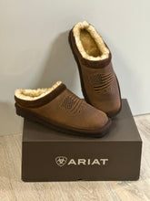 Load image into Gallery viewer, Ariat Men Patriot Slipper/Dusty Brown-262