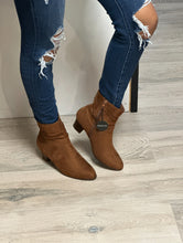 Load image into Gallery viewer, Women Boots/Russ-W-civet