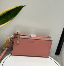 Load image into Gallery viewer, Michael Kors wallet