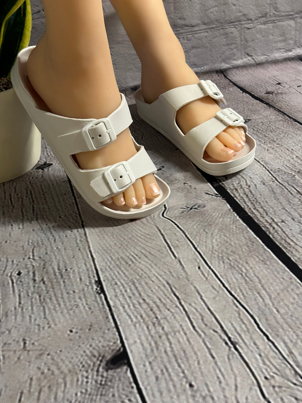 Sandals/White-ABS550W