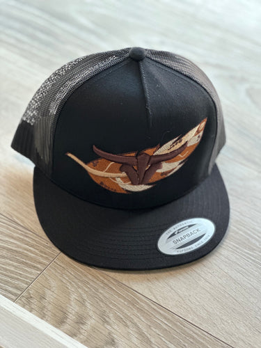 El Viejon/Black cap-Feather