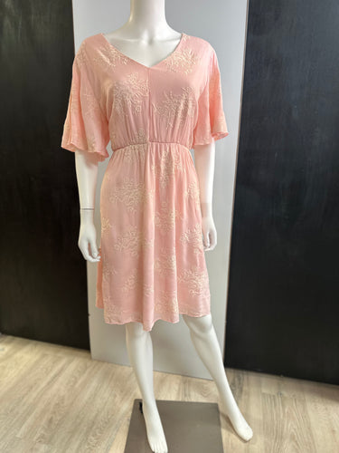 Women Plus Dress/Blush-HD2445AX