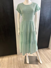 Load image into Gallery viewer, Women Plus Dress/LT Sage-PCR2029