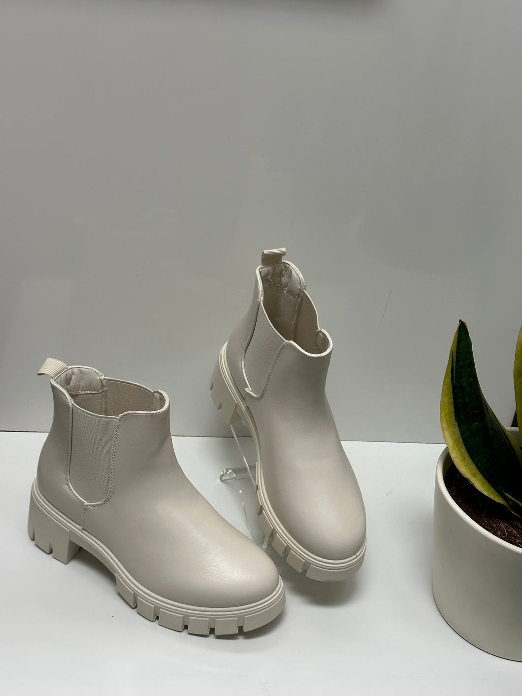 Women Boots/Ivory-Maddie-1