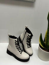 Load image into Gallery viewer, Women Boots/Off-White-Epsom