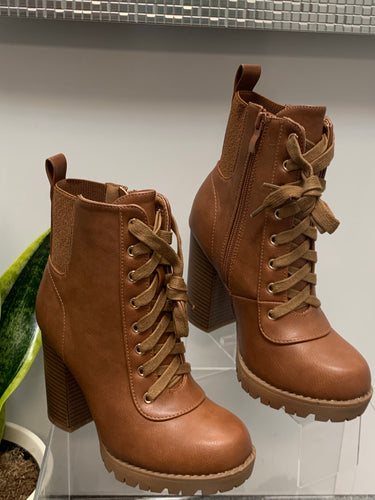 Lady Booties/Tan-Sassy-3