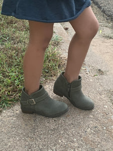 Infant Boots/Olive-Essie-11E