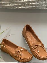 Load image into Gallery viewer, Lady Flats shoes/Tan-Jimmi-05