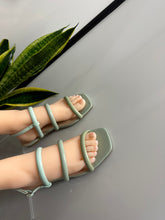 Load image into Gallery viewer, Women Sandals/Grn Multi-Jeset