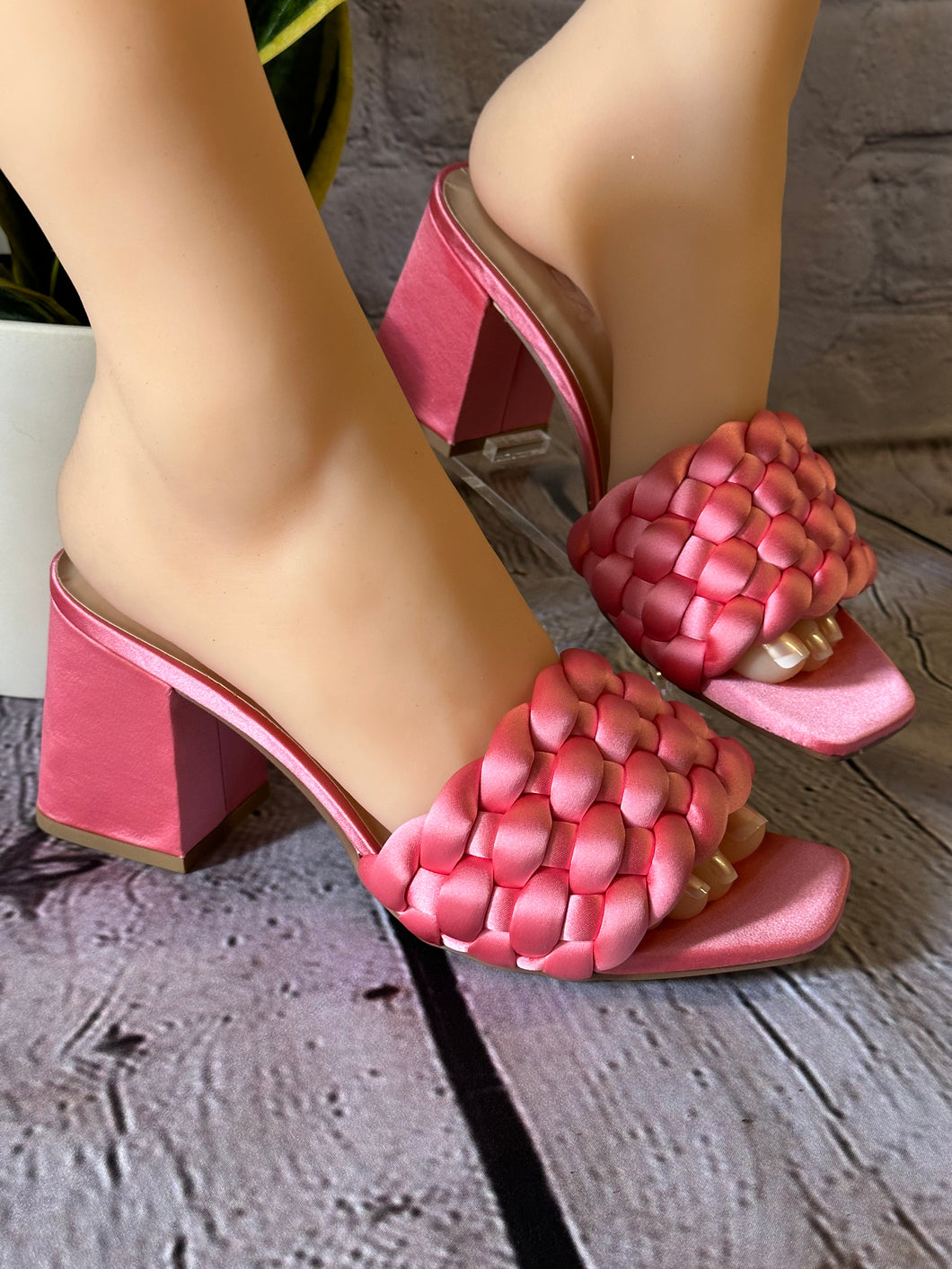 Women Heels/Pink-Shauna
